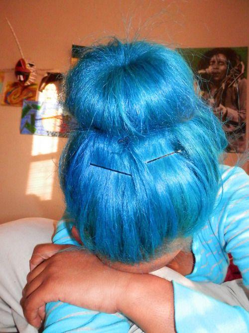 blue bun