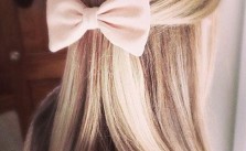 Blonde Hair & Pink Bow