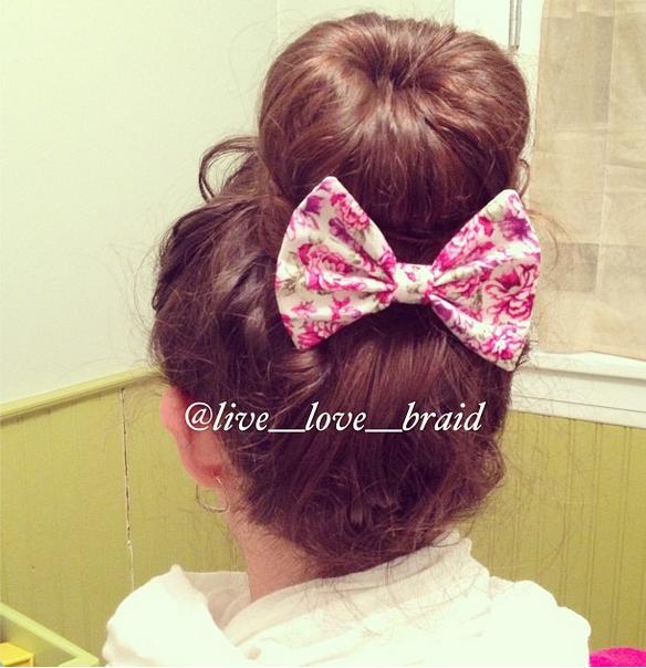 bun with bow