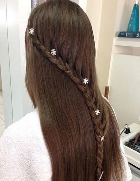 Lace braid with accents