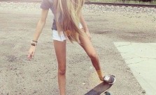 Blonde Skater