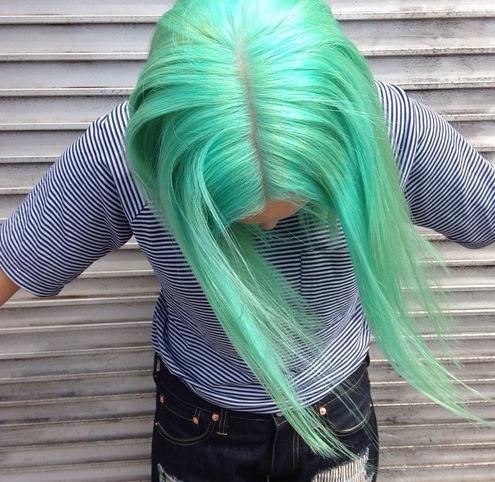 neon green grunge hairstyle