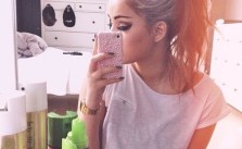 Winged Eyeliner & Ponytail
