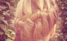 Trenza Peinado Cascading Braid