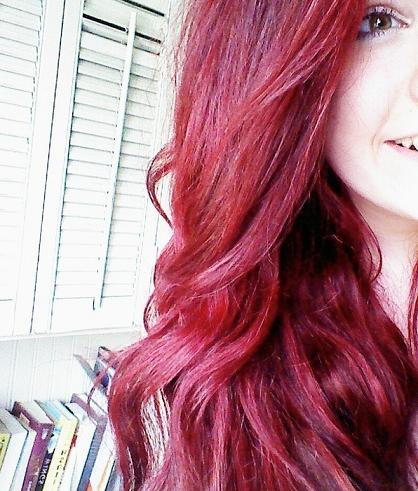 curled red hair