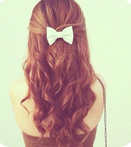 curly hair with bow