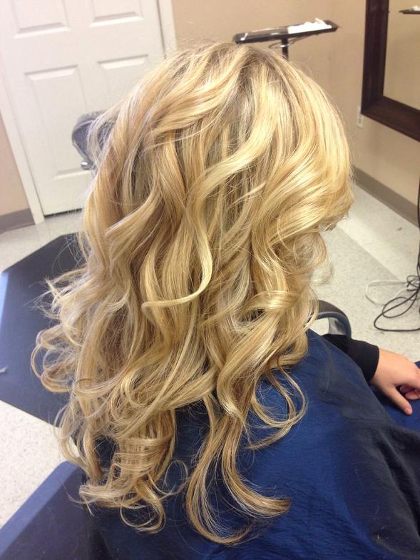 Highlights and big loose curls
