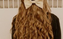 Waves, Curls & Bow