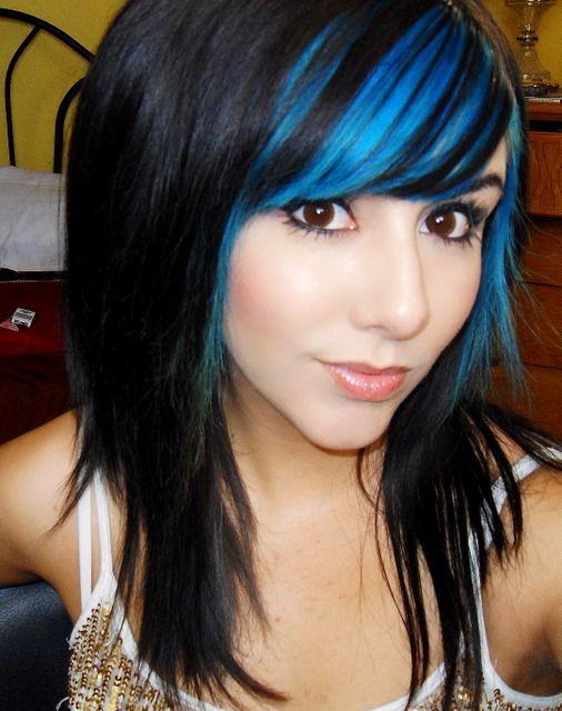 Perfect blue streaks - and such a cute cut, too!